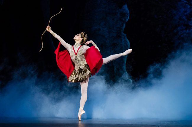 Le Songe d’une nuit d’étéChorégraphie George BalanchineD’après William Shakespeare,Décors  Costumes Christian Lacroix